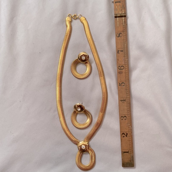 Vintage gold-tone 1990s necklace & earrings set - Picture 2 of 4